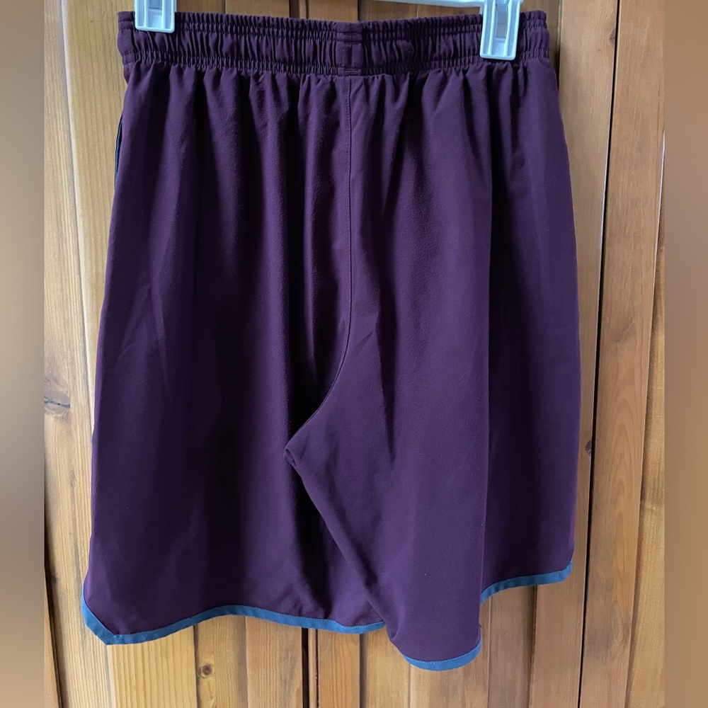 Under Armour Sz. Small Active Shorts - Picture 3 of 4
